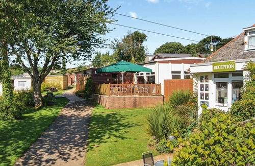 Sandown House | Caravan with one double and one twin.