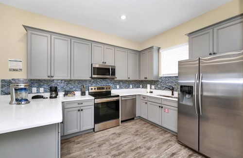 West Kissimmee Cottage | Caraway Cove Cottage near Disney with Margaritaville Resort & Island H2O Access.