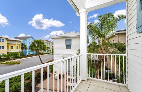 West Kissimmee Cottage | Caraway Cove Cottage near Disney with Margaritaville Resort & Island H2O Access.