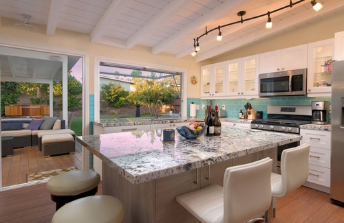 Cardiff-by-the-Sea House | Cardiff by the Sea - Coastal Oasis & Cedar Hot Tub