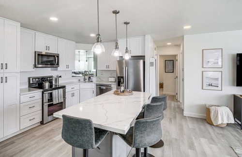 Cardiff-by-the-Sea Apartment | Cardiff Retreat w/Game Room & Deck, Near Beach