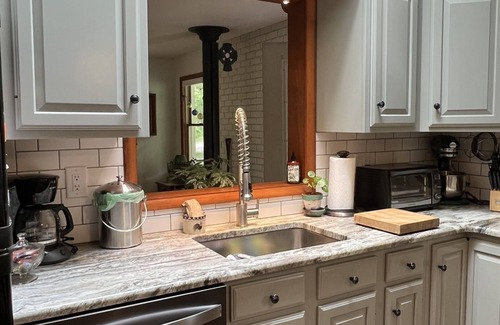 Cooperstown - Otsego Lake Apartment | Cardinal Cottage - Otsego Lake access, updated kitchen & bath