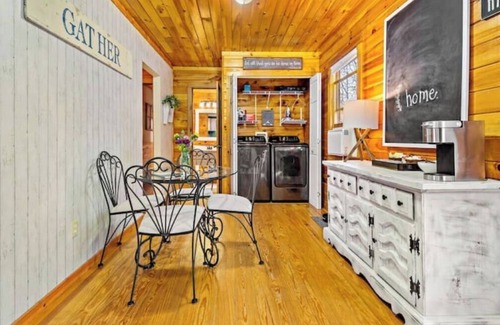 Marion Cabin | Cardinal's Nest, Cozy Mountain Cabin, Close to Lake James, Pet Friendly!