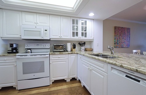Beachview Country Club Estates House | Carefree Beachfront Sanibel Rental - Compass Point 152