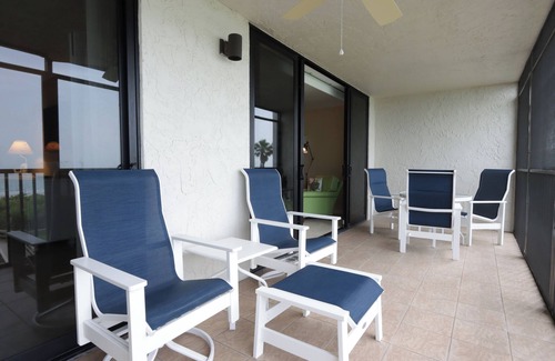 Beachview Country Club Estates House | Carefree Beachfront Sanibel Rental - Compass Point 152