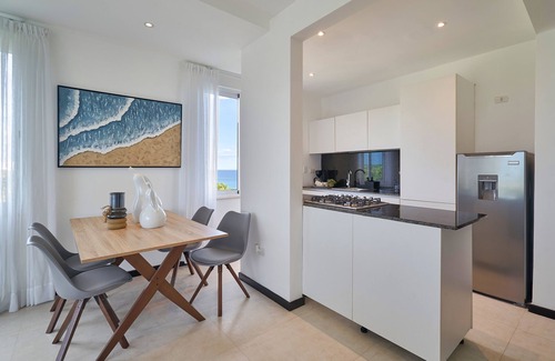 Juan Dolio - El Pueblo Apartment | Caribbean Beachside Hidden Oasis