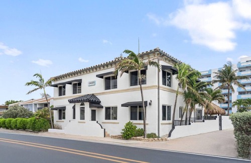 Hollywood South Central Beach Apartment | Caribbean Suite Private 2/2