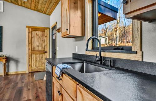 Fayetteville House | Caribou Cabin at Thunder Bluff