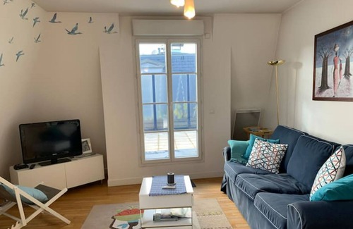 Saint-Cyr-l'Ecole Apartment | CARINA T2 apartment close to all amenities.