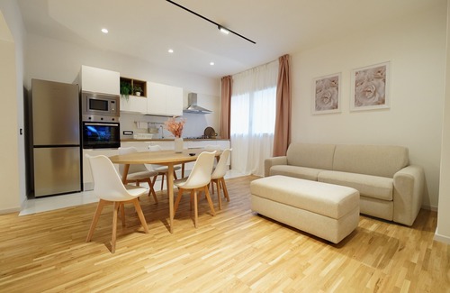 Augusta House | Carla House