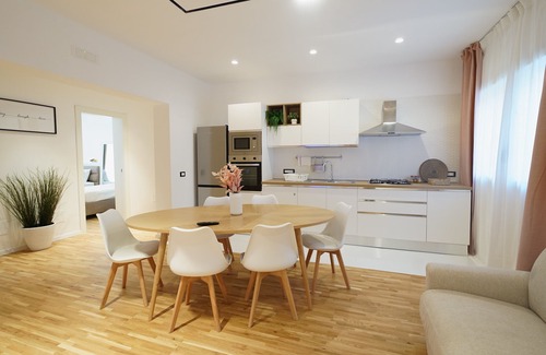 Augusta House | Carla House