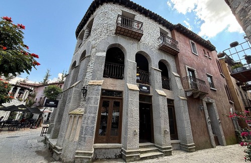 Santeagueda Apartment | Carlo Crivelli Master: The Style in Val'Quirico!