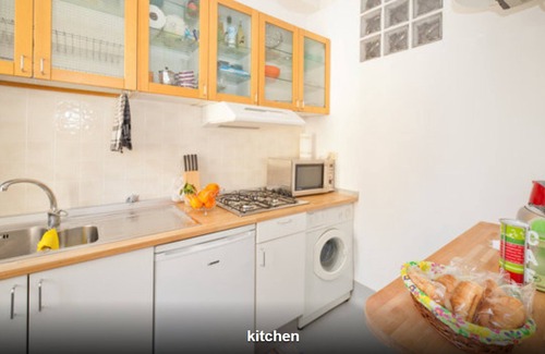 Gianicolense Apartment | Carlo's Welcome in Trastevere