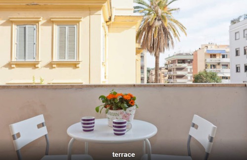 Gianicolense Apartment | Carlo's Welcome in Trastevere
