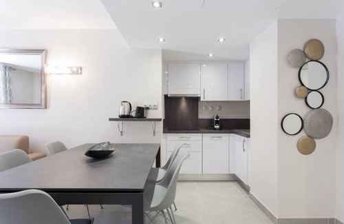 Cannes City Centre Apartment | Carlton area: New 2 beds/2 baths