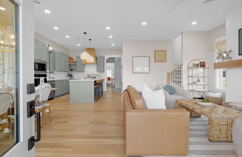 Eufaula House | Carlton Landing-All Decked Out