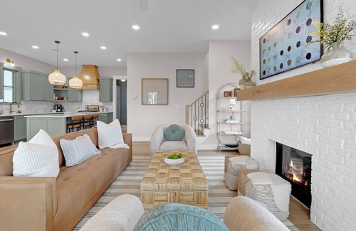 Eufaula House | Carlton Landing-All Decked Out