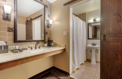 San Carlos Hotel | Carlton Oaks Lodge, an Ascend Collection Hotel
