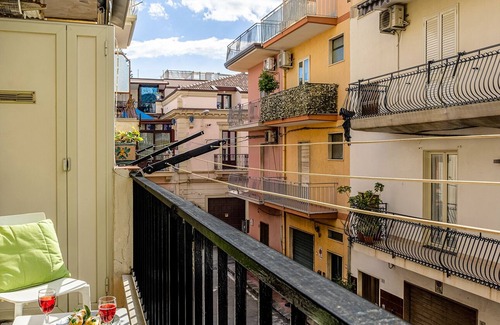 Giardini Naxos Apartment | Carmen by the Sea-Giardini Naxos