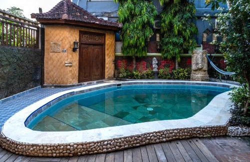 Senggigi Villa | Carmen Kayu villa Lombok