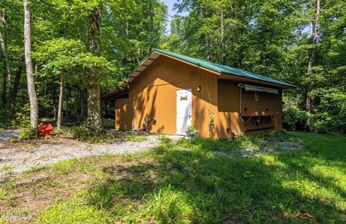 Wilder Apartment | Carnation's Cove Cabin