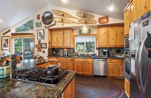 Carnelian Bay House | Carnelian Bay Home - Hot Tub, 2 Car Garage