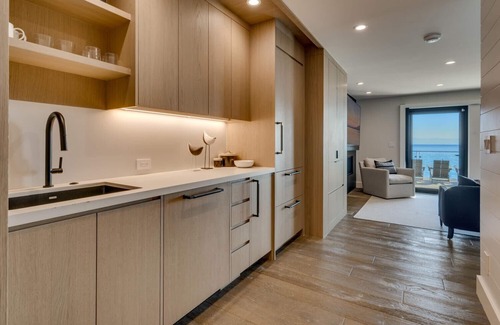 Tahoe City House | Carnelian Charm - Lakefront - TLUXP