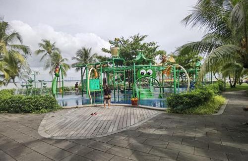 Gelang Patah Apartment | Carnelian Tower Hotel at ForestCity 4106 with WIFI