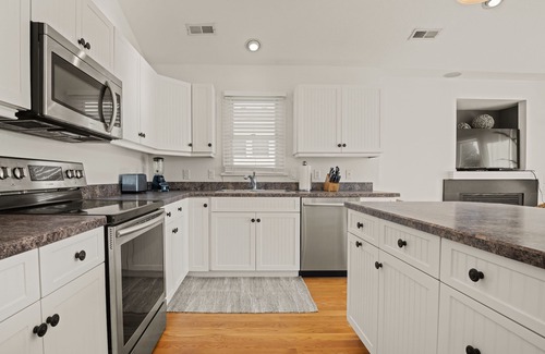 Corolla House | Carolina Freedom: Private Pool, Hot Tub, Sleeps 9