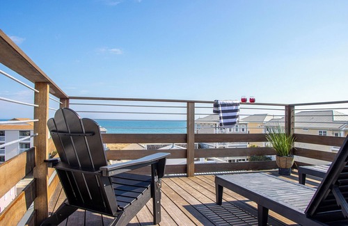 North Carolina Coast House | Carolinas Perfection 2 - Resort Style Luxury Stay - Private Pool Rooftop Hot Tub