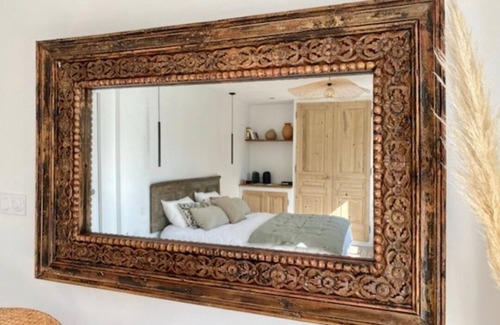Orange Bed & Breakfast | Carpe Diem room