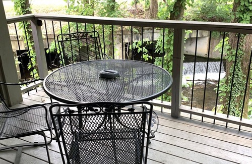 Gatlinburg Cottage | Carr's Northside Cottages