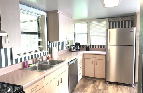 Gatlinburg Cottage | Carr's Northside - Family Suites, creek view - 3 Bedrooms