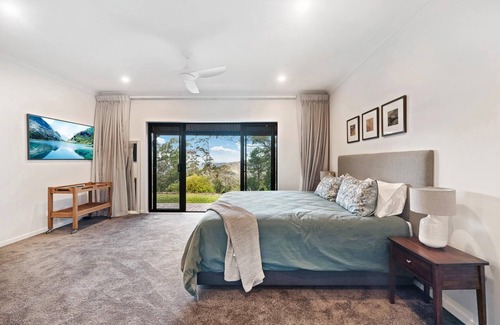 Balmoral Ridge House | Carra Cottage - Beautiful Home Overlooking Stunning Views