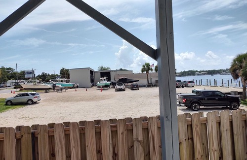 Carrabelle Condo | Carrabelle River get away!