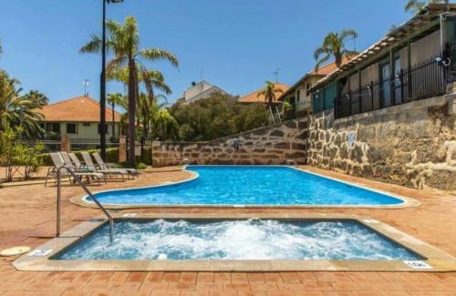 Mandurah Apartment | Carras Loft Villa Near the Sea Sleeps 5