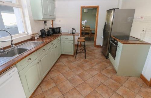 Haverfordwest House | Carreg Yr Onnen