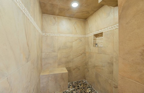 Carter Riverside Bed & Breakfast | Carriage House MAGNOLIA SUITE