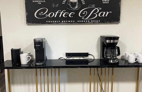 Nashville Apartment | Carriage House on Music Row C