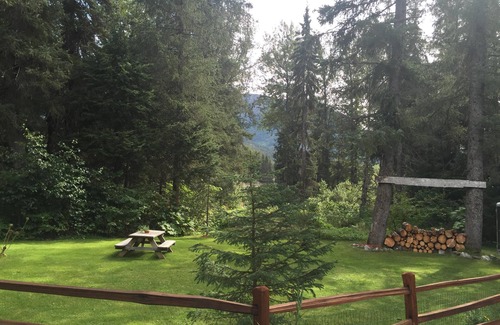 Alyeska Apartment | Carriage House Suite - cozy 1st level duplex apt.