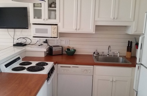 Dune Allen Beach House | Carriage House Off 30A. 1.5Bd/1Bath. Sleeps 5-6