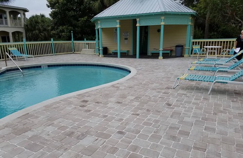 Dune Allen Beach House | Carriage House Off 30A. 1.5Bd/1Bath. Sleeps 5-6