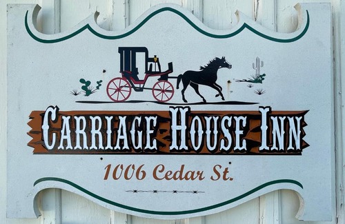 Bandera House | Carriage Inn - Utopia Suite 4