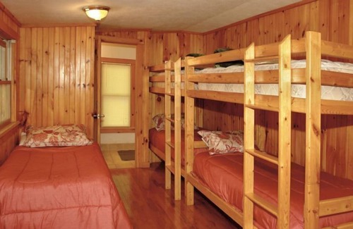 Cosby Cabin | Carrie's Cabin - 4 Bedrooms, 2.5 Baths, Sleeps 12 by RedAwning