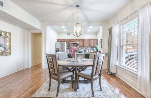 Downtown Tulsa Apartment | Carson Flats Apt #2 | 1BR Near BOK OSU Med Dtwn