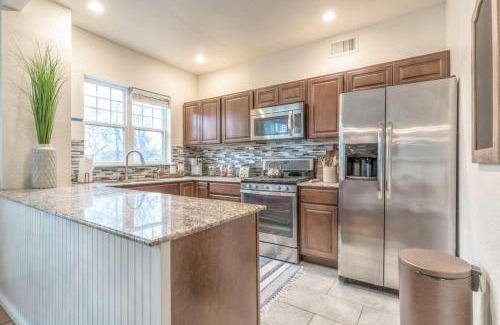 Downtown Tulsa Apartment | Carson Flats Apt 3 - 1BR Near BOK, OSU Med, Dtwn