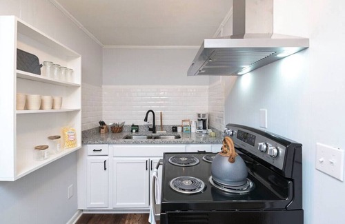 Forest Acres House | Carter Street Guest Suite | Pet Friendly