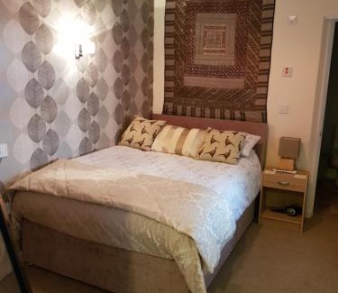 Tillicoultry House | Carvetii - Gemini House - 4 bed House sleeps up to 8 people