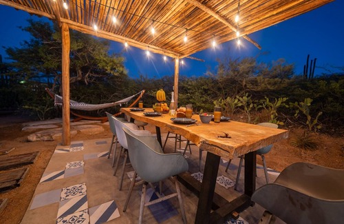 Westside Santa Cruz House | Cas MaDidi - 360 island views and Pool by LUCHA