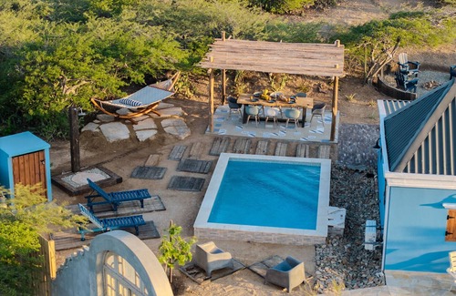 Westside Santa Cruz House | Cas MaDidi - 360 island views and Pool by LUCHA